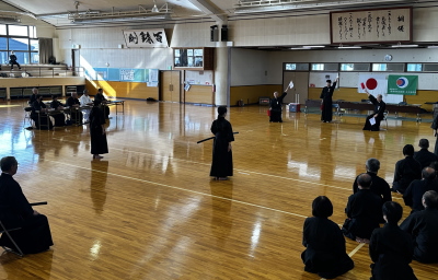 �u�K��E�R���u�K